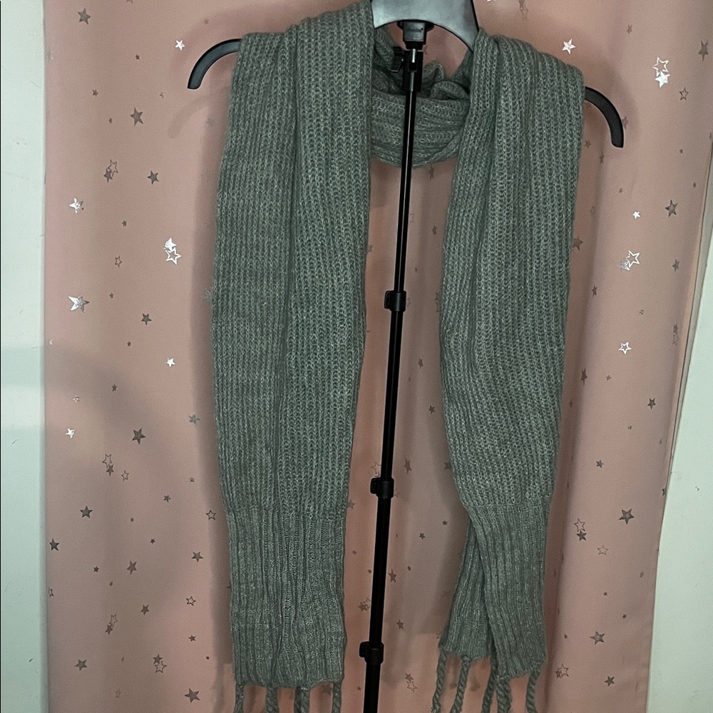 Sonoma Gray Knit Scarf